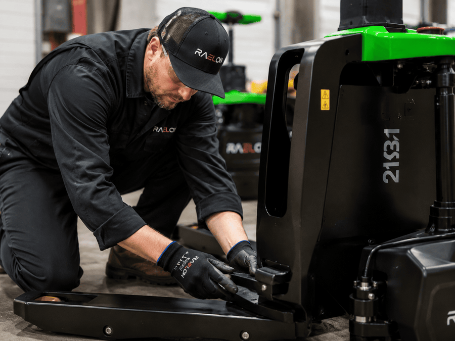 How to Choose Fork Size for an Electric Pallet Jack