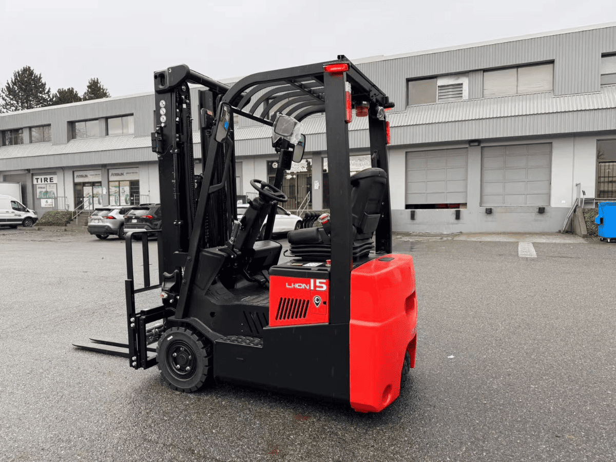 Raelon electric forklift equipment for U.S. warehouse operations
